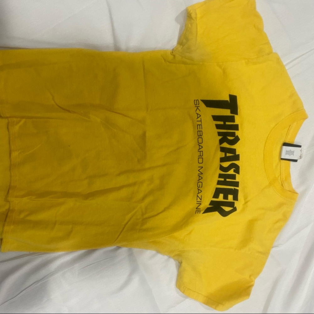THRASHER. T-shirt, good condition yellow shirt